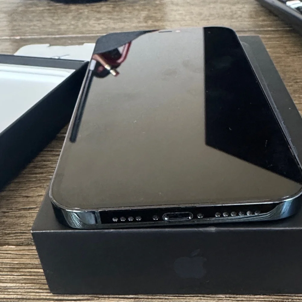 Apple iPhone 12 Pro Max - Pacific Blue / Unlocked